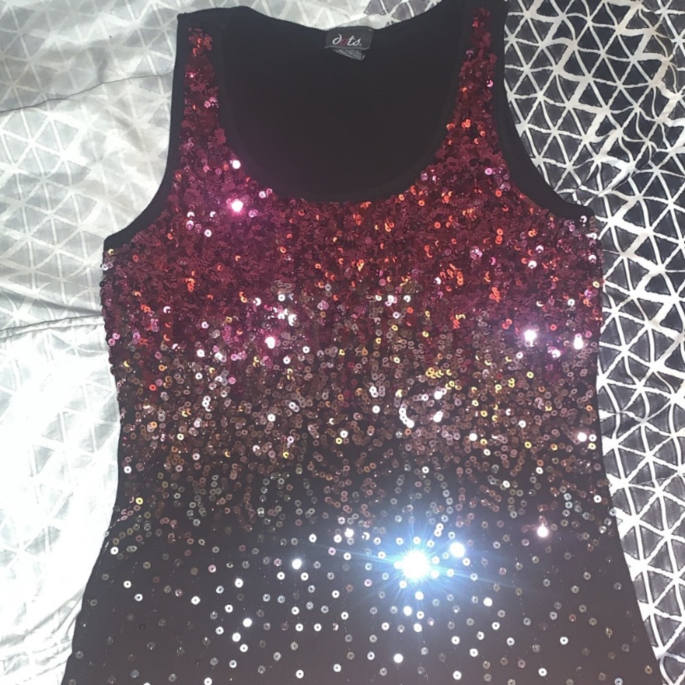 Shiny pink top